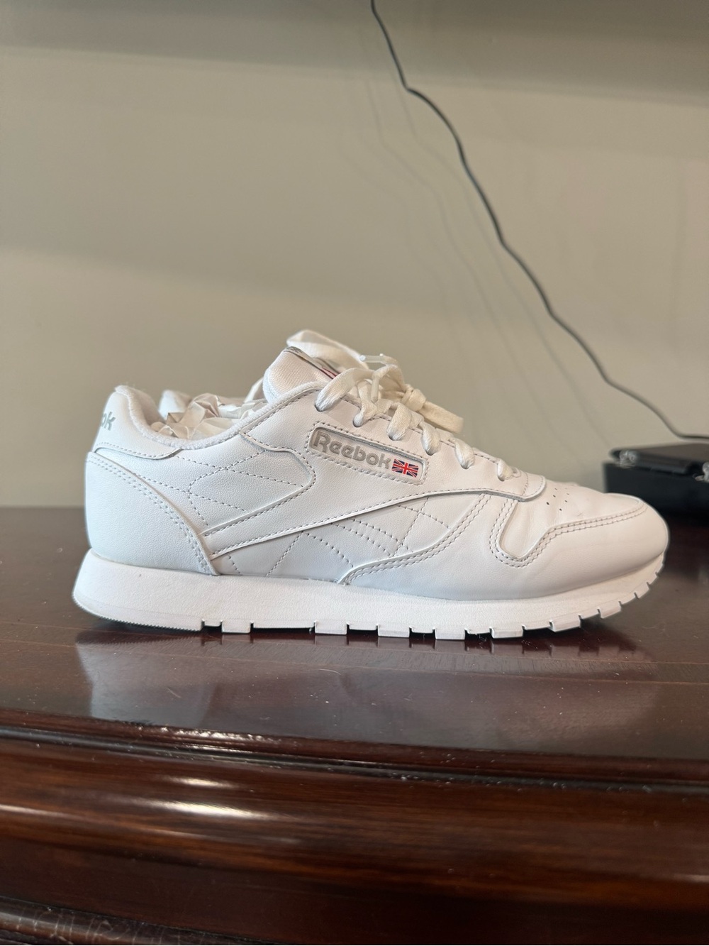 Reebok Unisex Classic Leather Sneakers - White